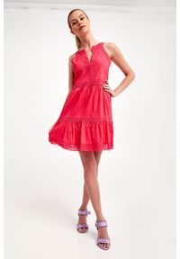Twinset Milano - Sukienka TWINSET. Materiał: koronka. Wzór: ażurowy, koronka #1
