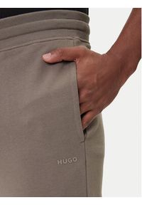 Hugo - HUGO Spodnie dresowe Dayote232 50489617 Beżowy Regular Fit. Kolor: beżowy. Materiał: bawełna #4