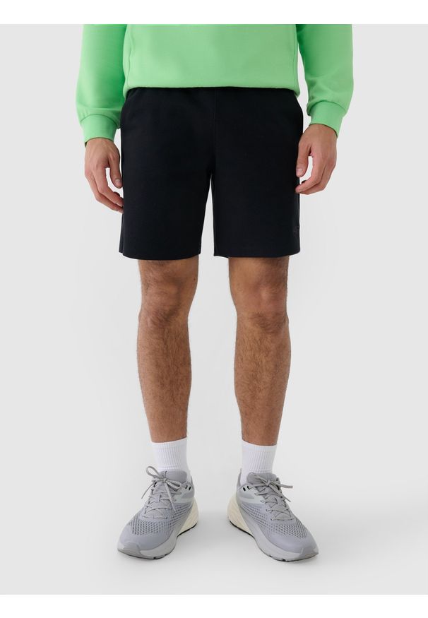 4f - 4F Spodenki dresowe męskie - czarne 3XL. Kolor: czarny. Materiał: dresówka. Długość: krótkie. Wzór: ze splotem