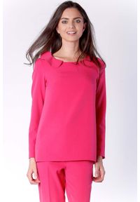 Nommo - Stylowa Różowa Bluzka Wizytowa z Falbanką przy Dekolcie. Kolor: różowy. Materiał: poliester, wiskoza. Styl: elegancki, wizytowy #1