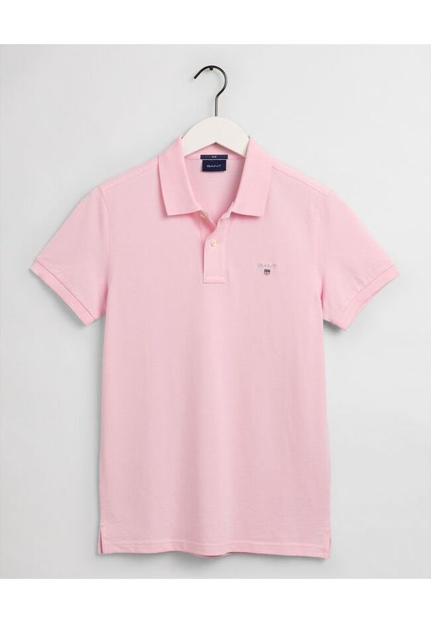 GANT - Różowa koszulka polo. Okazja: na spacer. Typ kołnierza: polo. Kolor: różowy, wielokolorowy, fioletowy. Materiał: bawełna, prążkowany. Sezon: wiosna. Styl: klasyczny, wakacyjny, elegancki