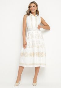 Born2be - Biała Koszulowa Sukienka z Ozdobnym Haftem i Paskiem Mallivena. Okazja: na co dzień. Typ kołnierza: kołnierzyk klasyczny. Kolor: biały. Materiał: materiał, bawełna, jeans, poliester. Wzór: haft. Typ sukienki: koszulowe. Styl: klasyczny, casual #1