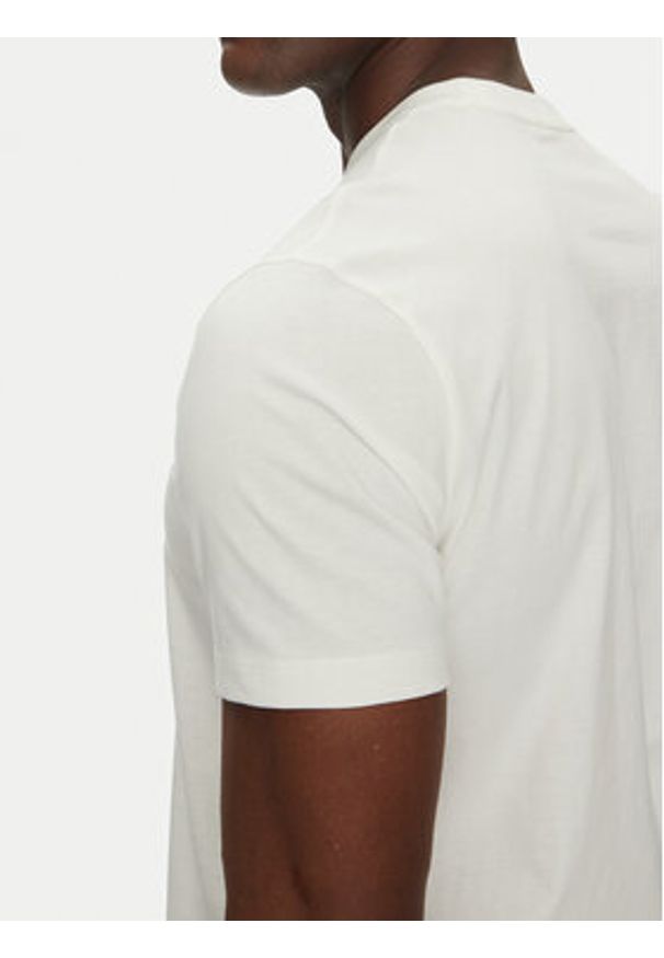 Armani Exchange T-Shirt XM000545 AF10361 U0009 Biały Regular Fit. Kolor: biały. Materiał: bawełna