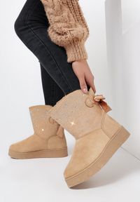 Born2be - Beżowe Śniegowce Stikine. Wysokość cholewki: za kostkę. Zapięcie: bez zapięcia. Kolor: beżowy. Materiał: futro, materiał, satyna. Szerokość cholewki: szeroka #1