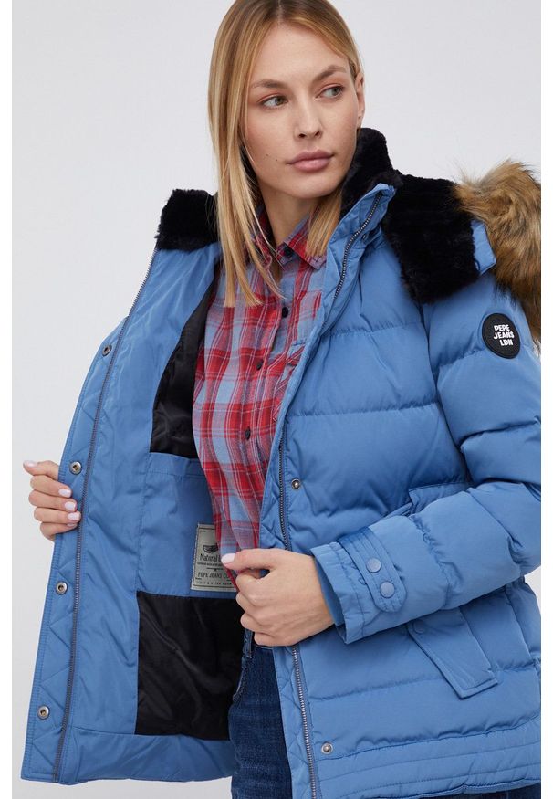 Pepe Jeans Kurtka puchowa damska zimowa. Okazja: na co dzień. Kolor: fioletowy. Materiał: puch. Wzór: gładki. Sezon: zima. Styl: casual