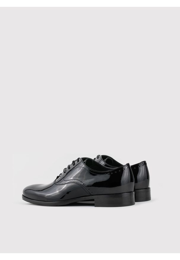 Pako Lorente - PAKO LORENTE – Buty męskie P000B-BX-001-C-0. Nosek buta: otwarty. Styl: wizytowy, elegancki