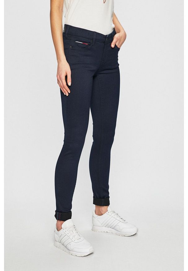 Tommy Jeans - Jeansy. Kolor: niebieski