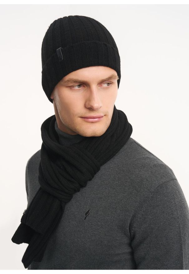 Ochnik - Czarna czapka zimowa męska. Kolor: czarny. Materiał: wełna. Sezon: zima