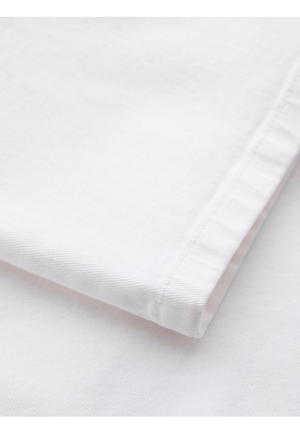 Ombre Clothing - Męskie denimowe szorty o klasycznym kroju – białe V1 OM-SRDS-0171 - XXL. Kolor: biały. Materiał: jeans, skóra, bawełna, elastan. Wzór: aplikacja. Sezon: lato. Styl: klasyczny