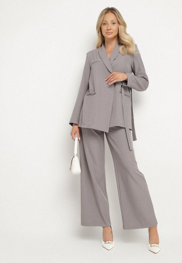 Born2be - Szary Garnitur Marynarka o Asymetrycznym Kroju i Szerokie Spodnie Purria. Kolor: szary