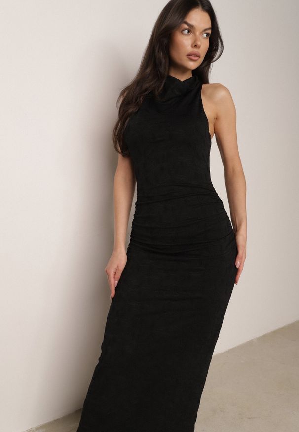 Born2be - Czarna Sukienka Wieczorowa Bez Rękawów z Dekoltem Woda z Domieszką Wiskozy Neamela. Typ kołnierza: dekolt woda. Kolor: czarny. Materiał: wiskoza. Długość rękawa: bez rękawów. Typ sukienki: proste. Styl: wizytowy