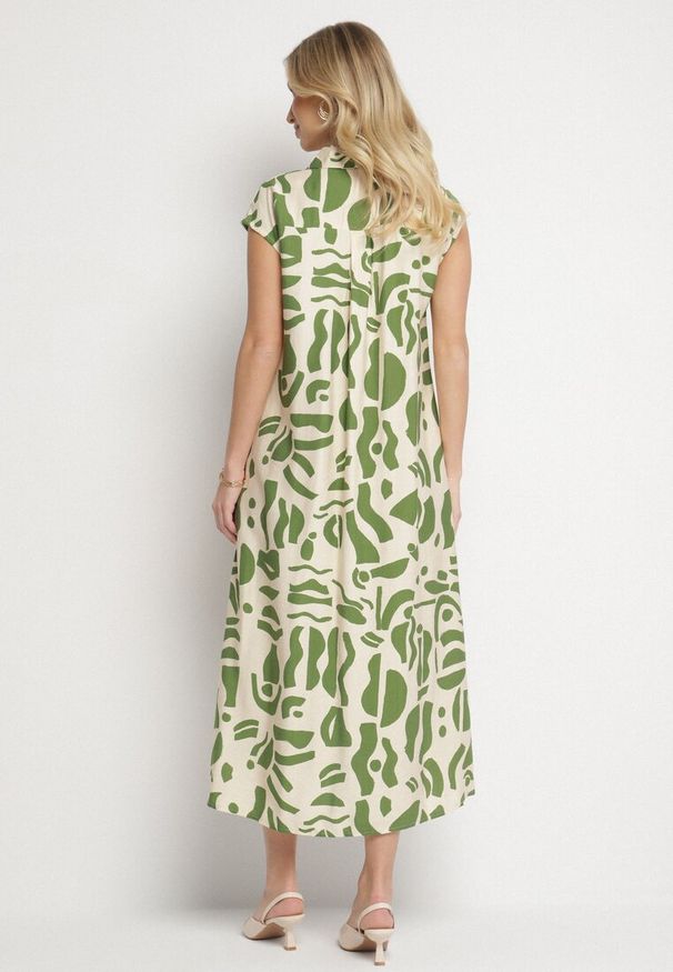 Born2be - Zielona Sukienka o Koszulowym Kroju w Geometryczny Wzór Saranea. Okazja: na co dzień, na spotkanie biznesowe. Typ kołnierza: dekolt w serek. Kolor: zielony. Długość rękawa: krótki rękaw. Wzór: geometria. Sezon: wiosna, lato. Typ sukienki: koszulowe. Styl: casual, biznesowy