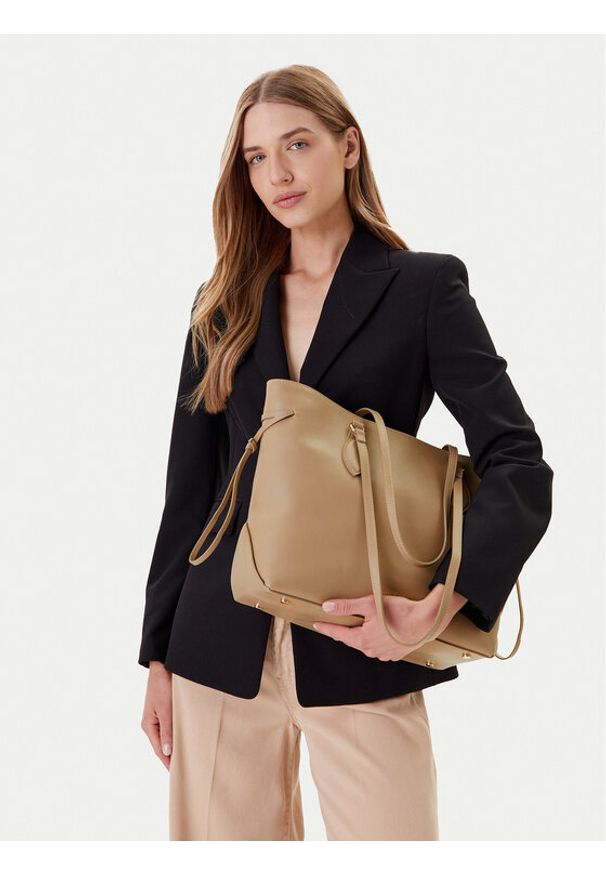 Guess Torebka HWFLNC L5165 Brązowy. Kolor: brązowy. Materiał: skórzane