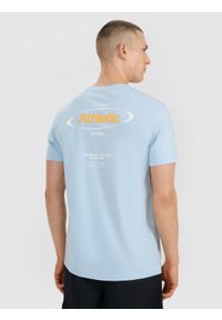 4f - 4F T-shirt regular z nadrukiem męski - niebieski M. Okazja: na co dzień. Kolor: niebieski. Materiał: bawełna, jersey, materiał. Długość rękawa: krótki rękaw. Długość: krótkie. Wzór: nadruk. Styl: sportowy, klasyczny, casual