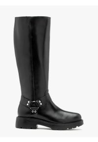 Ryłko - Kozaki typu biker z metalowymi ozdobami. Nosek buta: okrągły. Zapięcie: zamek. Kolor: czarny. Materiał: skóra. Szerokość cholewki: normalna. Wzór: aplikacja. Styl: street #1