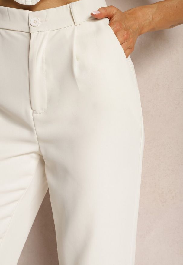 Renee - Beżowe Eleganckie Spodnie Cygaretki o Szerokich Nogawkach Vonlea. Okazja: do pracy, na spotkanie biznesowe. Kolor: beżowy. Styl: elegancki