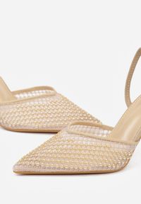 Born2be - Ciemnobeżowe Siateczkowe Sandały na Szpilce ze Szpiczastym Noskiem z Perełkami Nivafera. Okazja: na wesele, na ślub cywilny. Nosek buta: szpiczasty. Zapięcie: bez zapięcia. Kolor: beżowy. Materiał: satyna. Obcas: na szpilce. Styl: elegancki #4