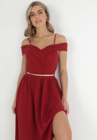 Born2be - Bordowa Rozkloszowana Sukienka na Ramiączkach Maxi Chilli. Kolor: czerwony. Długość rękawa: na ramiączkach. Długość: maxi