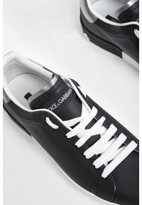 Dolce & Gabbana - Sneakersy męskie skórzane Portofino DOLCE & GABBANA. Materiał: skóra. Wzór: aplikacja