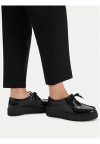 Clarks Półbuty Torhill Bee 26179111 Czarny. Kolor: czarny. Materiał: skóra, lakier #5