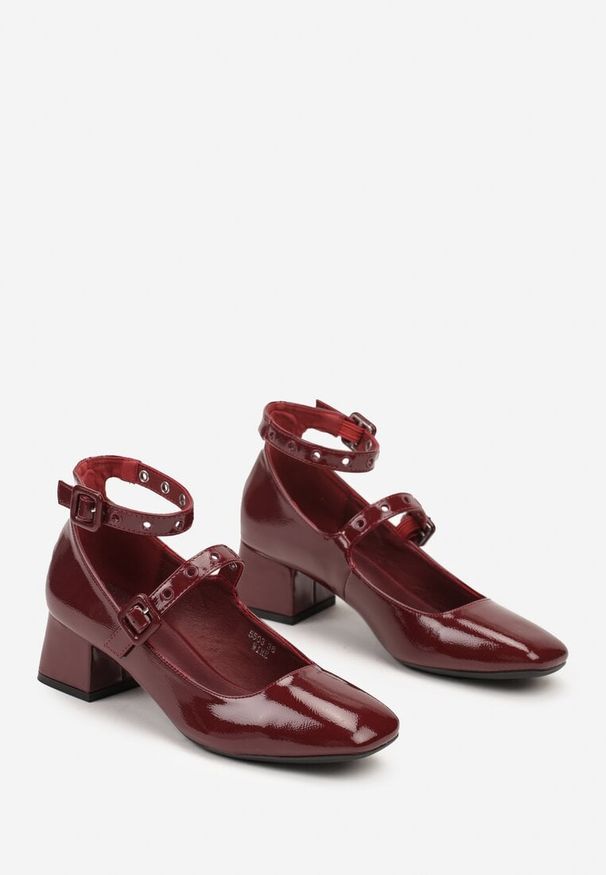 Born2be - Bordowe Czółenka na Obcasie z Kwadratowym Noskiem Nevisalin. Okazja: na co dzień, na imprezę. Zapięcie: sprzączka, pasek. Kolor: czerwony. Materiał: jeans. Obcas: na obcasie. Styl: casual, elegancki, klasyczny. Wysokość obcasa: średni