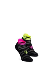 Skarpety biegowe Compressport Pro Racing Socks v4.0 Ultralight Run Low. Kolor: czarny, wielokolorowy. Sport: bieganie