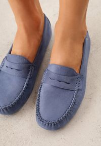 Born2be - Niebieskie Mokasyny Euthophai. Okazja: na co dzień. Kolor: niebieski. Materiał: skóra. Szerokość cholewki: normalna. Wzór: aplikacja. Styl: casual #4