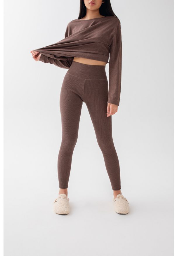 Marsala - Legginsy damskie z prążkowanej dzianiny w kolorze MILK CHOCOLATE MELANGE - HIPS-XL. Okazja: na co dzień. Materiał: prążkowany, dzianina. Styl: sportowy, casual