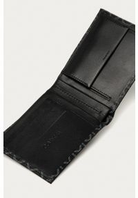 Calvin Klein Jeans - Portfel. Kolor: czarny. Materiał: materiał #4