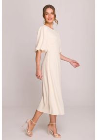 Stylove - Elegancka sukienka koktajlowa z bufiastymi rękawami kremowa. Okazja: na ślub cywilny, na imprezę, na wesele. Kolor: kremowy. Materiał: materiał, elastan. Długość rękawa: krótki rękaw. Sezon: lato. Typ sukienki: rozkloszowane. Styl: wizytowy, elegancki. Długość: midi #9