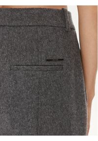 Calvin Klein Spodnie materiałowe K20K205962 Szary Relaxed Fit. Kolor: szary. Materiał: wełna