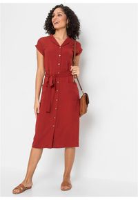 bonprix - Sukienka koszulowa z wiązanym paskiem. Kolor: czerwony. Typ sukienki: koszulowe #1