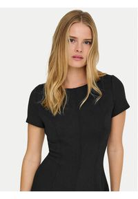only - ONLY Sukienka codzienna Kenya 15370506 Czarny Regular Fit. Okazja: na co dzień. Kolor: czarny. Materiał: wiskoza. Typ sukienki: proste. Styl: casual #6
