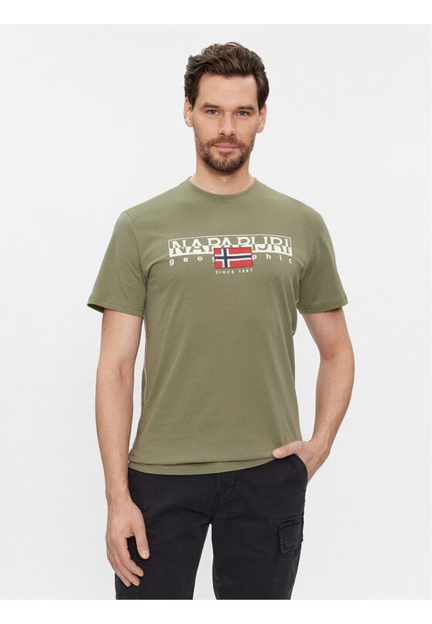 Napapijri T-Shirt S-Aylmer NP0A4HTO Zielony Regular Fit. Kolor: zielony. Materiał: bawełna