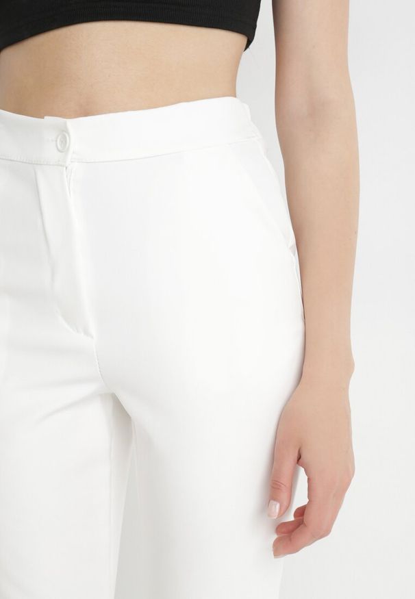 Born2be - Białe Spodnie Dzwony Amathotis. Stan: podwyższony. Kolor: biały. Długość: długie