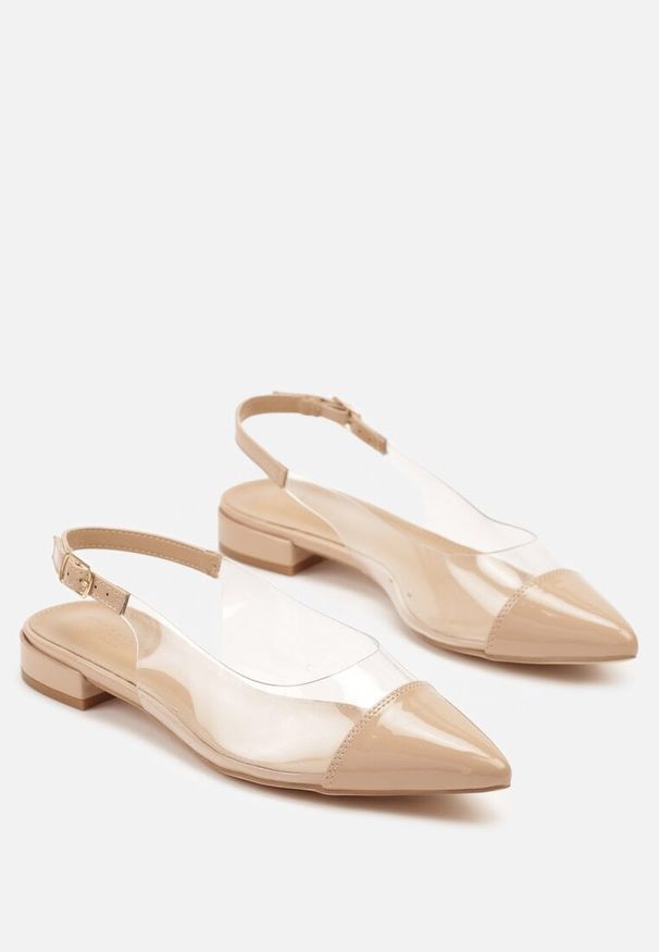 Born2be - Beżowe Transparentne Sandały ze Szpiczastym Noskiem i Lakierowanym Połyskiem Kosavella. Okazja: na co dzień. Nosek buta: szpiczasty. Kolor: beżowy. Materiał: lakier. Styl: casual, klasyczny