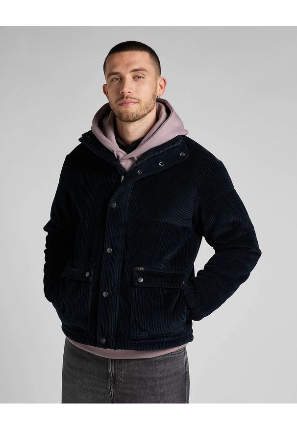 Lee - LEE CORD PUFFER MĘSKA KURTKA PRZEJŚCIOWA SZTRUKSOWA SZTRUKS SKY CAPTAIN L87FDCHY 112321552. Materiał: sztruks