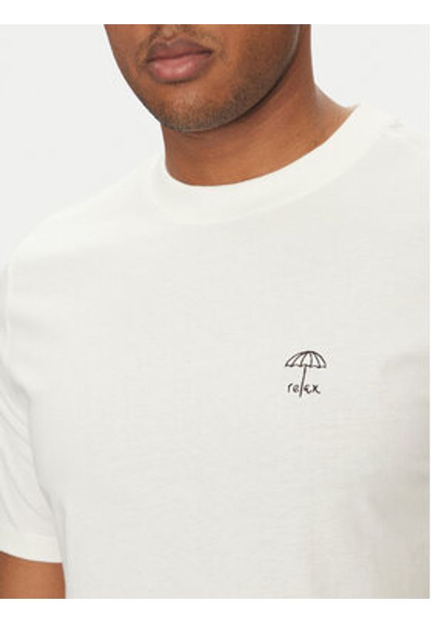 Blend T-Shirt 20718304 Biały Regular Fit. Kolor: biały. Materiał: bawełna