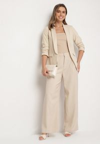 Born2be - Beżowa Elegancka Marynarka z Rękawami 7/8 i Ozdobnymi Klapami Novse. Kolor: beżowy. Materiał: tkanina. Styl: elegancki #3