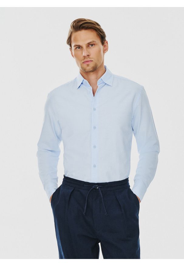 Pako Lorente - PAKO LORENTE – Niebieska bawełniana koszula męska. Kolor: niebieski, biały. Materiał: bawełna. Długość rękawa: długi rękaw. Długość: długie. Styl: elegancki