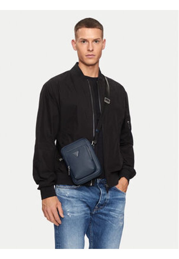 Guess Saszetka Milano HMMISA P4263 Granatowy. Kolor: niebieski. Materiał: skóra