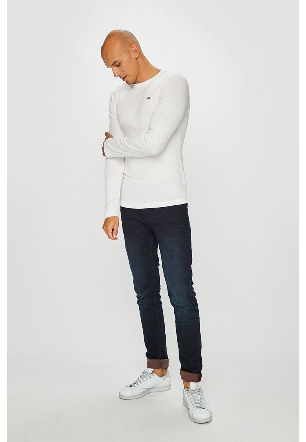 Tommy Jeans - Longsleeve. Okazja: na co dzień. Kolor: biały. Materiał: dzianina. Długość rękawa: długi rękaw. Styl: casual