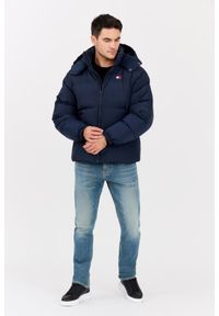 Tommy Jeans - TOMMY JEANS Granatowa męska puchowa kurtka z dużym logo Alaska, Rozmiar XL. Kolor: niebieski. Materiał: puch. Styl: elegancki, klasyczny #5