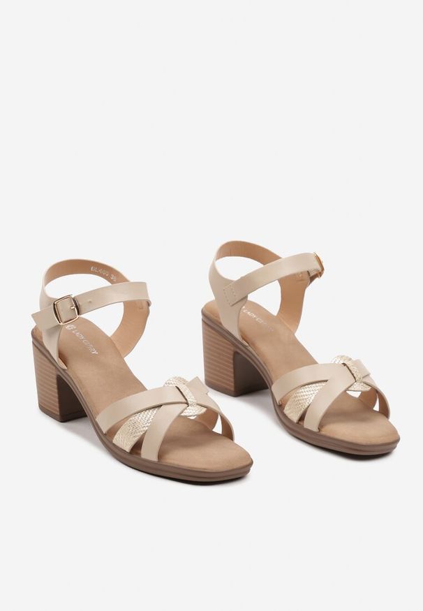 Renee - Beżowe Sandały z Przeplatanymi Paskami na Słupkowym Obcasie Tinavi. Zapięcie: pasek. Kolor: beżowy. Materiał: jeans. Sezon: lato. Obcas: na obcasie. Styl: elegancki. Wysokość obcasa: średni