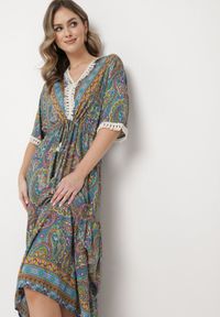 Born2be - Niebiesko-Zielona Rozkloszowana Sukienka Maxi w Stylu Boho z Chwostami i Wzorem Paisley Naphai. Kolor: niebieski. Wzór: paisley. Styl: boho. Długość: maxi #4