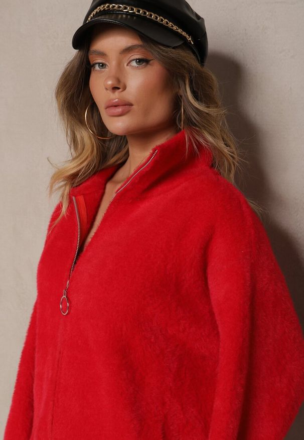 Renee - Czerwona Bluza z Wełną ze Ściągaczami i Kołnierzykiem Enadelis. Okazja: na co dzień. Kolor: czerwony. Materiał: wełna. Styl: elegancki, casual