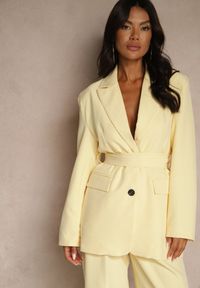 Renee - Żółta Marynarka Oversize z Usztywnioną Linią Ramion i Paskiem Diolisa. Okazja: na co dzień, na spotkanie biznesowe. Kolor: żółty. Materiał: jeans. Styl: elegancki, biznesowy, casual #3