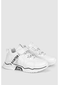 Casu - Białe buty sportowe sznurowane casu 19/3/21/m. Kolor: biały