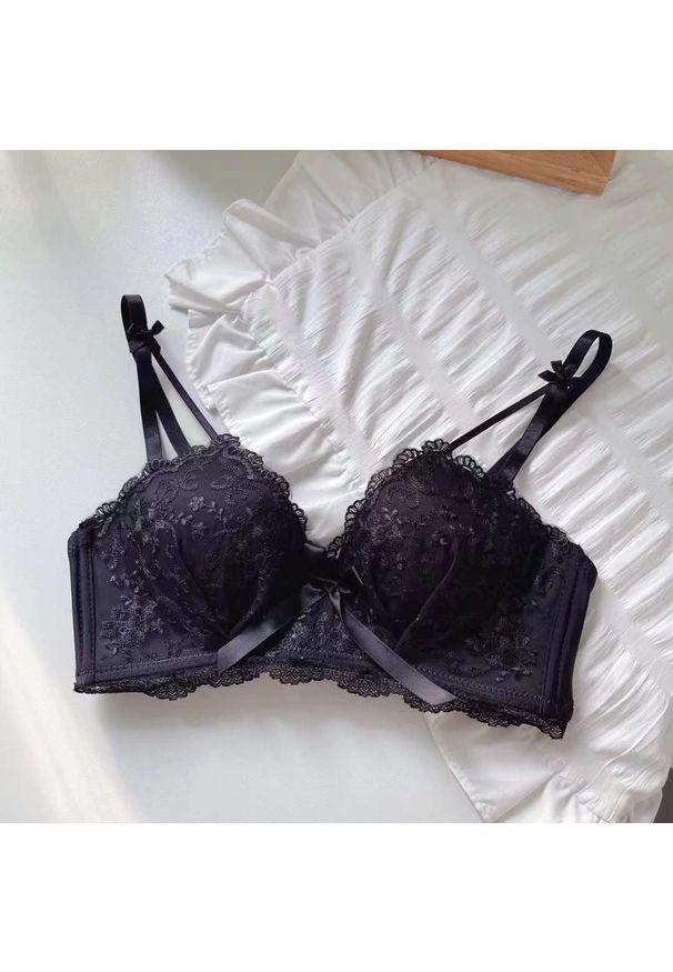 Intica - Biustonosz full cup koronkowy z regulowanymi ramiączkami Bridgette. Kolor: czarny. Materiał: koronka