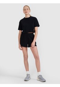 4f - T-shirt crop top z waflowej dzianiny damski - czarny. Okazja: na co dzień. Kolor: czarny. Materiał: dzianina. Długość rękawa: krótki rękaw. Długość: krótkie. Wzór: haft, kratka. Styl: sportowy, casual